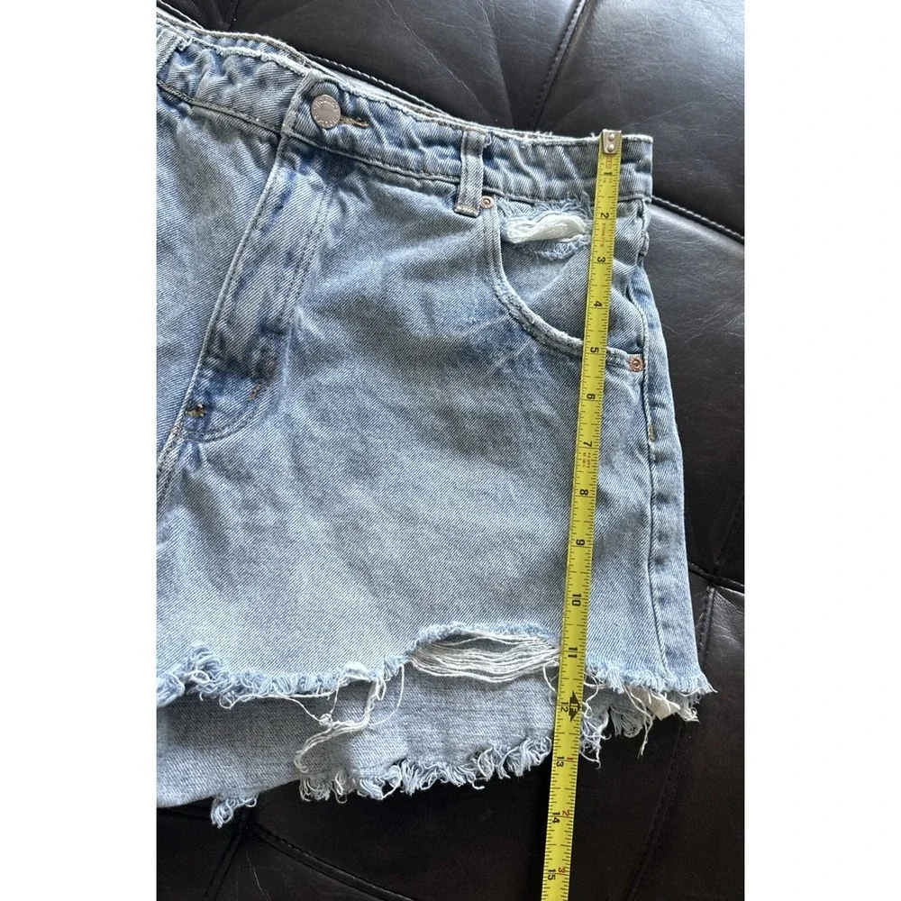 Rolla's Size 32 Dusters High Rise Slim Distressed Denim Jean‎ Shorts Light Wash